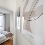 1.two Bedrooms#champs Elysees#arc De Triomphe#ac Paris