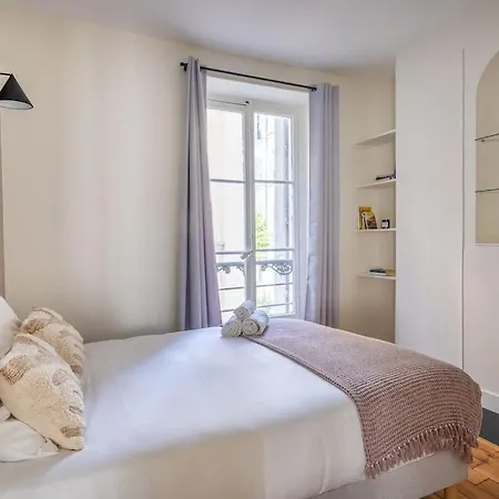 1#two Bedrooms#champs Elysees#arc De Triomphe#ac Apartment *